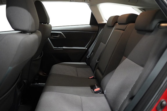 Toyota Auris 16 of 18