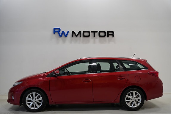 Toyota Auris 3 of 18