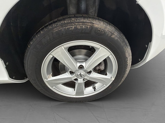 Volvo V40 26 of 28