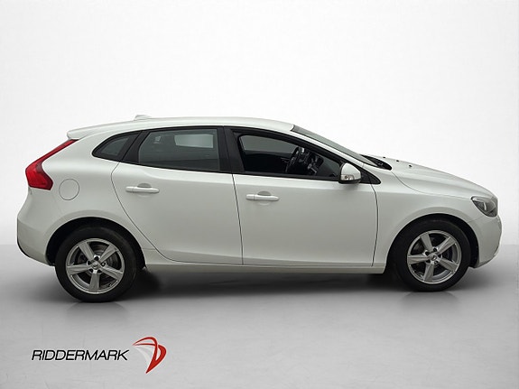 Volvo V40 9 of 28