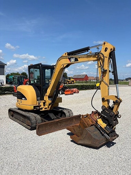 CAT 305 D 4 of 7