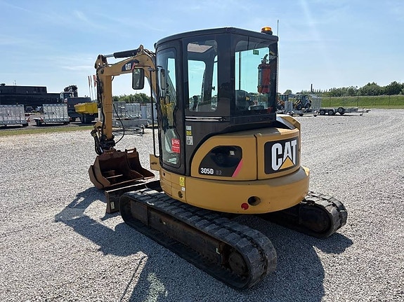 CAT 305 D 2 of 7