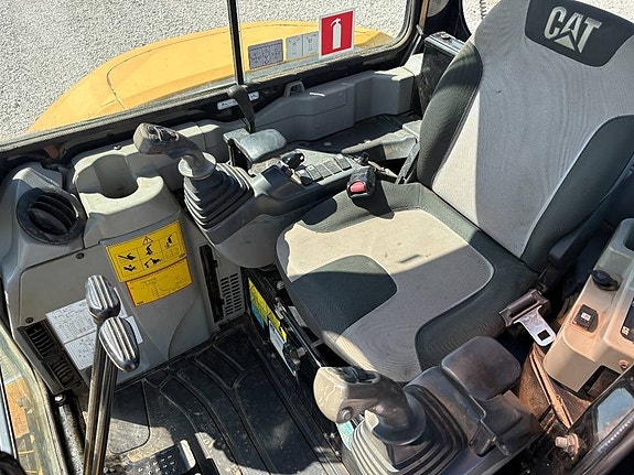 CAT 305 D 5 of 7