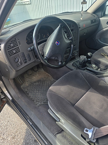 Saab 9-5 4 of 8