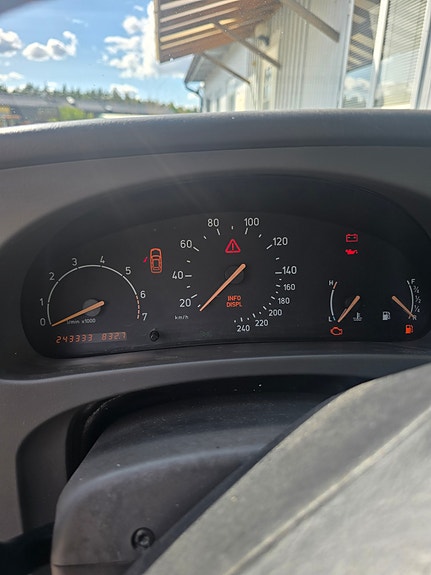 Saab 9-5 5 of 8