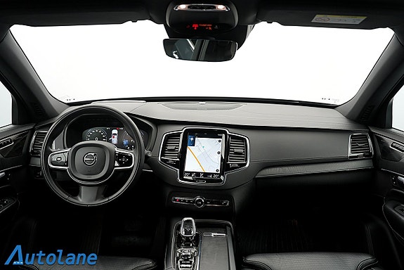 Volvo XC90 15 of 30