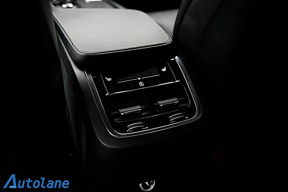 Volvo XC90 25 of 30