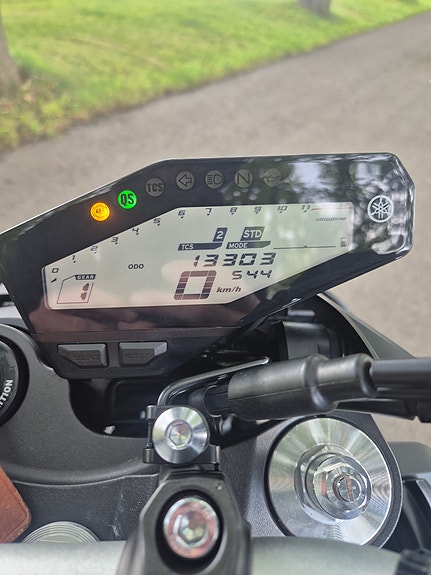 Yamaha MT-09 4 of 4