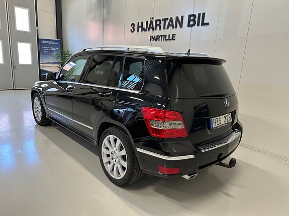 Mercedes-Benz GLK220 4 of 28