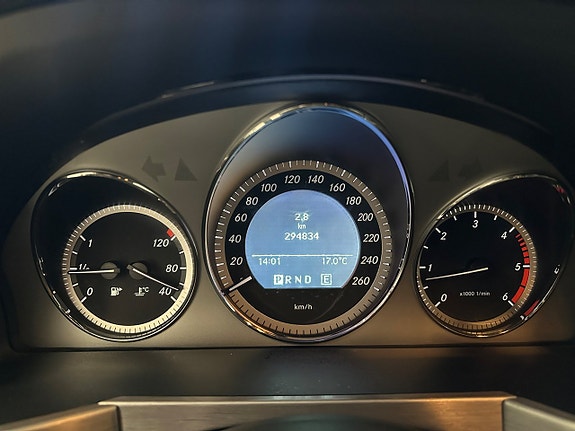 Mercedes-Benz GLK220 19 of 28