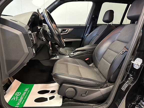 Mercedes-Benz GLK220 12 of 28