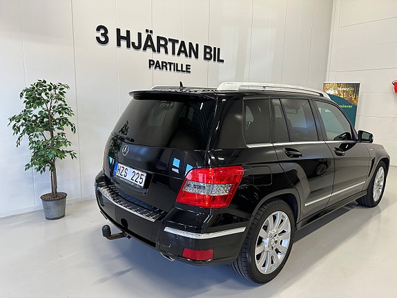 Mercedes-Benz GLK220 7 of 28