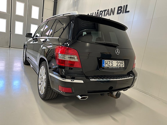 Mercedes-Benz GLK220 5 of 28