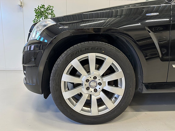 Mercedes-Benz GLK220 9 of 28