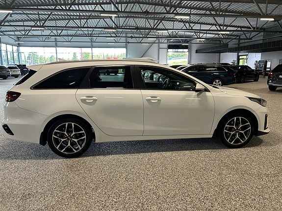 Kia Ceed 7 of 27