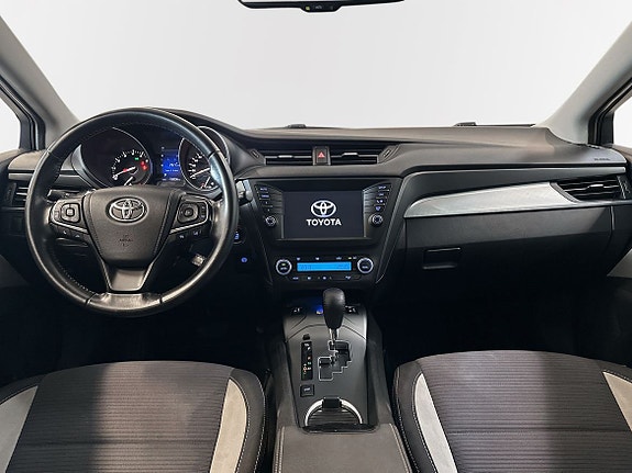 Toyota Avensis 8 of 11