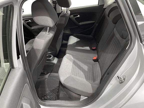 Volkswagen Polo 13 of 21