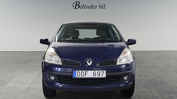 Renault Clio 2 of 17