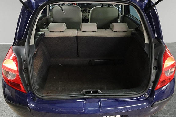 Renault Clio 13 of 17