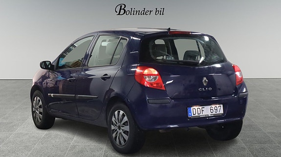 Renault Clio 6 of 17