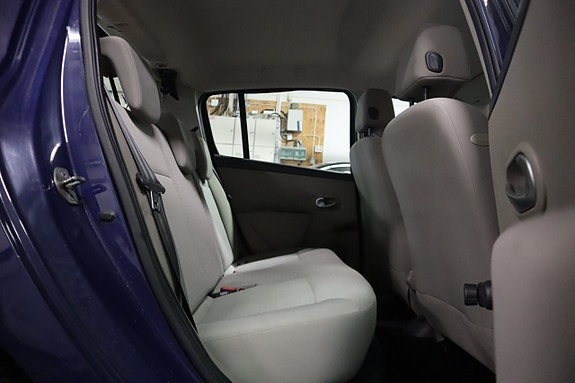 Renault Clio 12 of 17