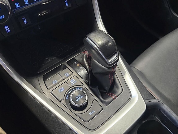 Toyota RAV4 17 of 18