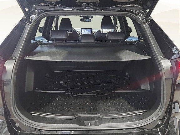 Toyota RAV4 12 of 18