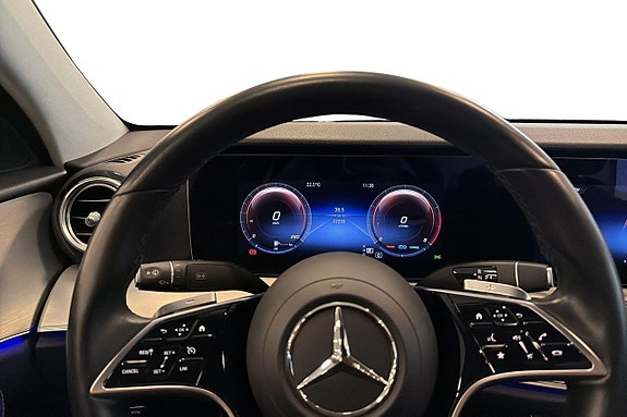 Mercedes-Benz E200 5 of 13