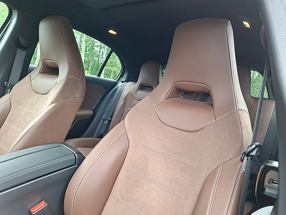 Mercedes-Benz A250 e 6 of 9