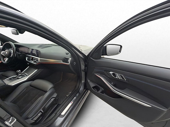 BMW 320 15 of 30