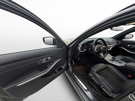 BMW 320 11 of 30