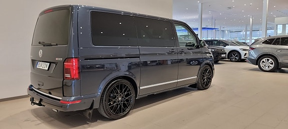 Volkswagen Multivan 3 of 11
