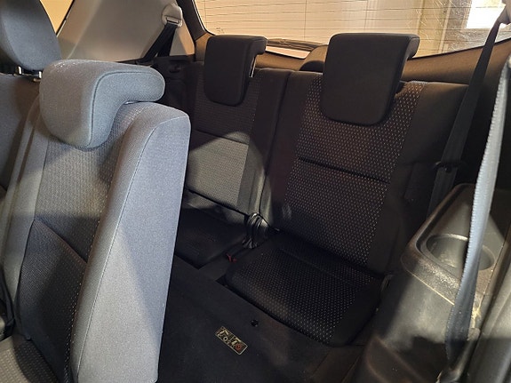 Toyota Corolla Verso 14 of 14