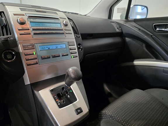 Toyota Corolla Verso 5 of 14