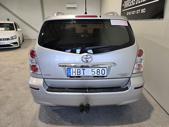 Toyota Corolla Verso 7 of 14