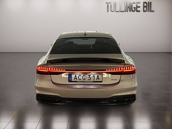 Audi A7 4 of 30