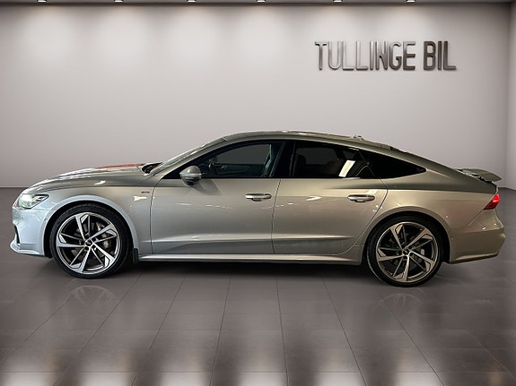 Audi A7 2 of 30