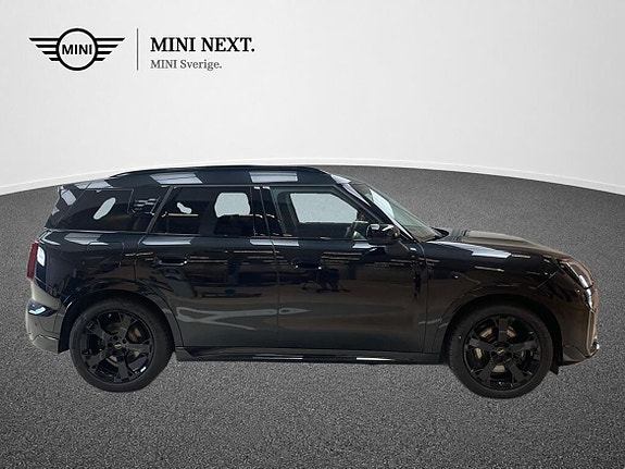 MINI Countryman SE 3 of 15