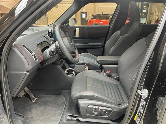 MINI Countryman SE 6 of 15