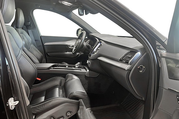 Volvo XC90 9 of 11