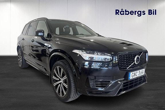Volvo XC90 2 of 11