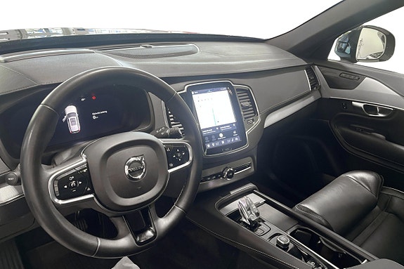 Volvo XC90 7 of 11