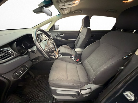 Kia Carens 12 of 30