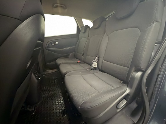 Kia Carens 25 of 30
