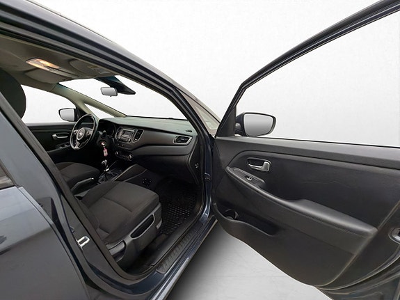 Kia Carens 23 of 30