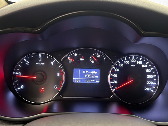 Kia Carens 18 of 30