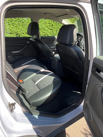 Ford Kuga 8 of 9
