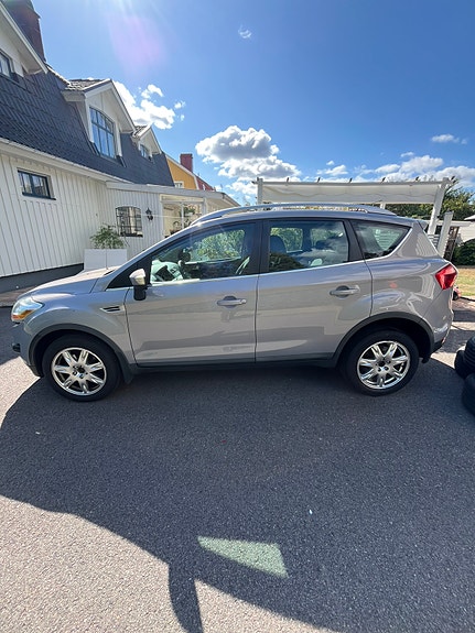 Ford Kuga 5 of 9