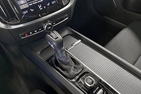 Volvo V60 Cross Country 12 of 19