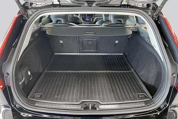 Volvo V60 Cross Country 13 of 19